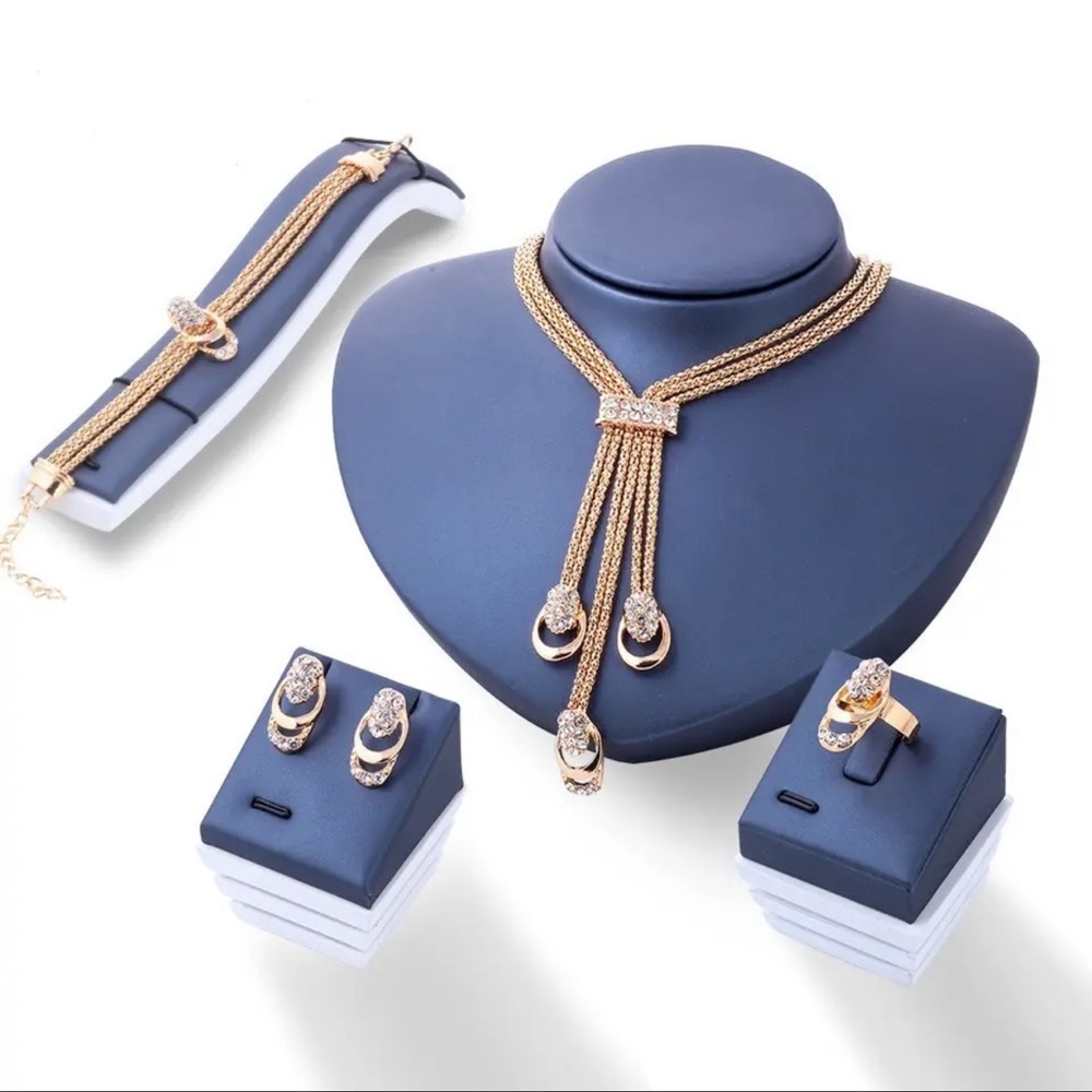4Pcs Jewelry Set Rings Necklace Earrings Bracelet High Performance Golden Diamon